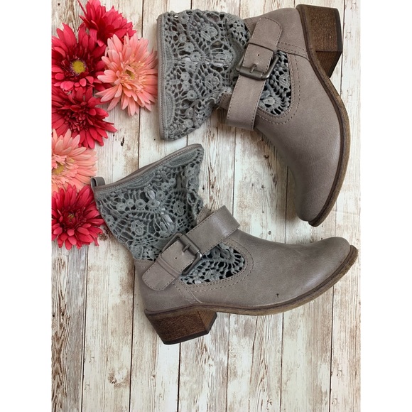 BareTraps Shoes - Crochet Bootie